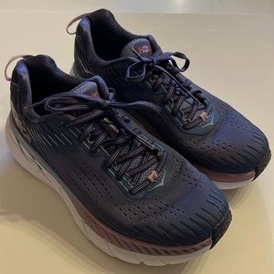 HOKA Clifton 5 Running Shoe Women’s 8
